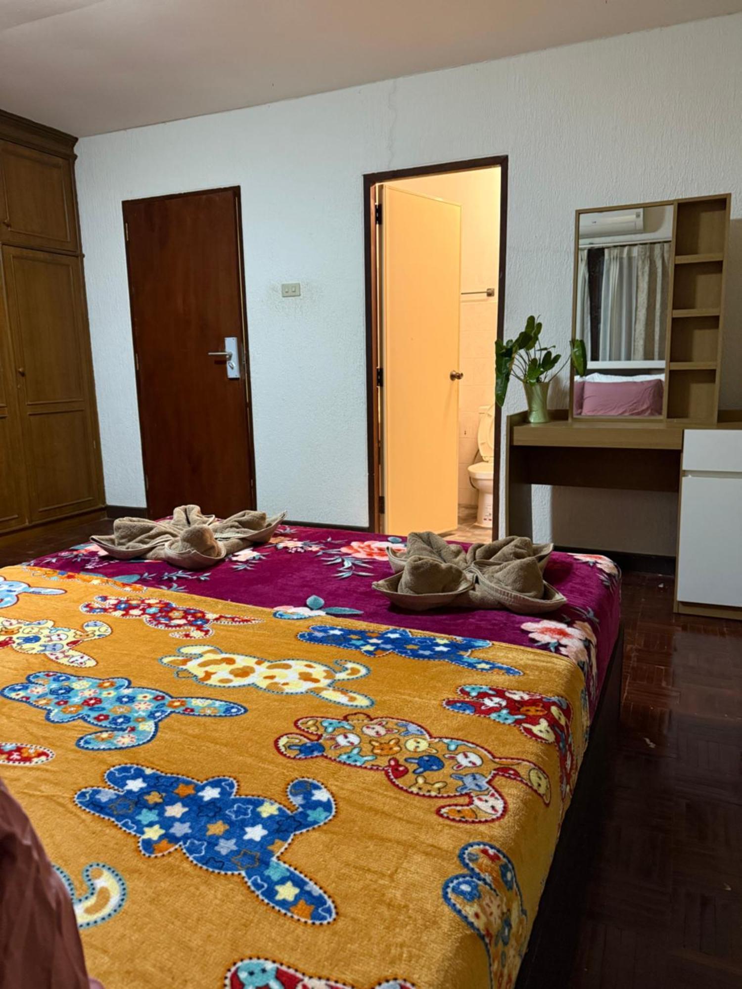 Dikachaya Hostel пляж Чавенг Екстер'єр фото